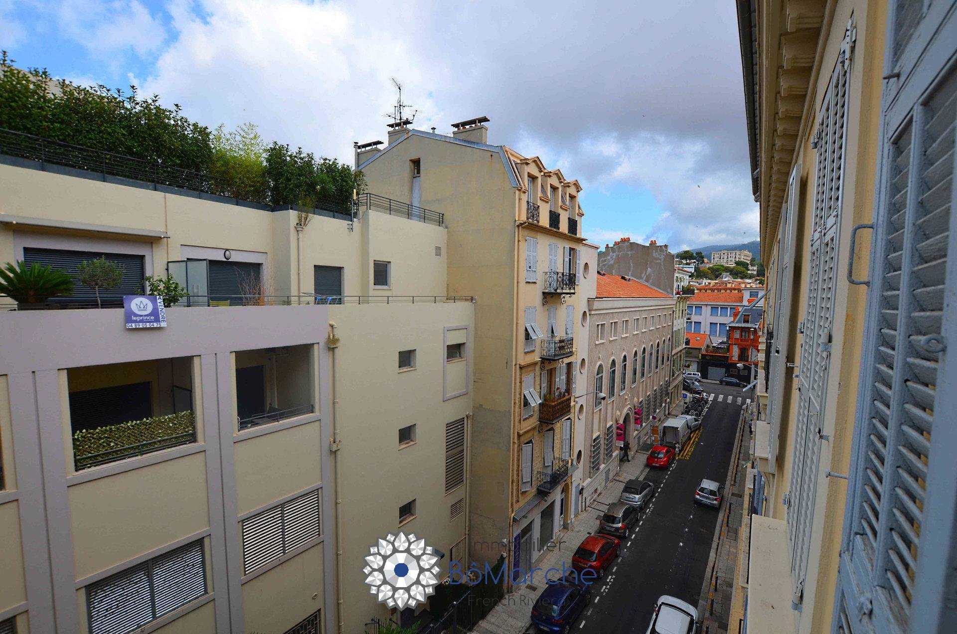 Condominium in Nice, Alpes-Maritimes 10812762