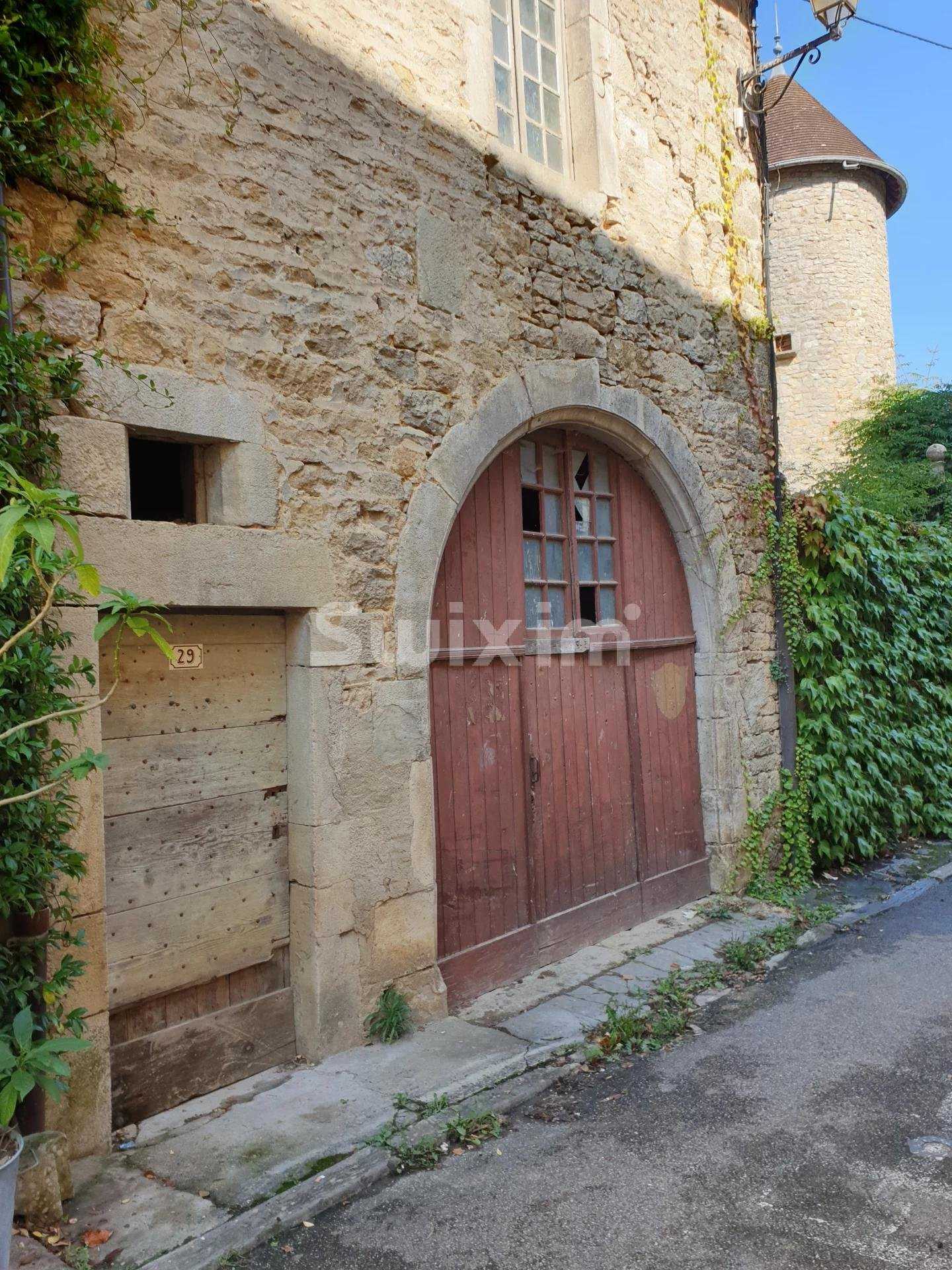 House in Lons-le-Saunier, Bourgogne-Franche-Comte 10812770
