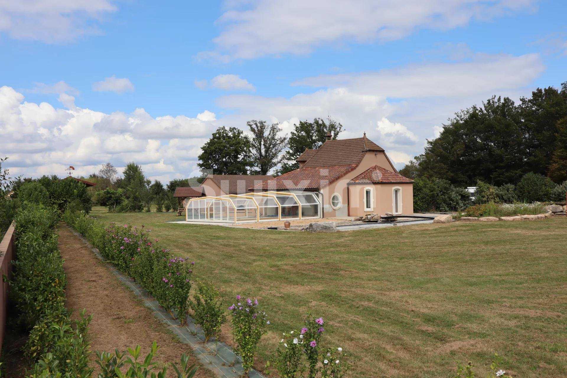 casa en Louhans, Bourgogne-Franche-Comte 10812808