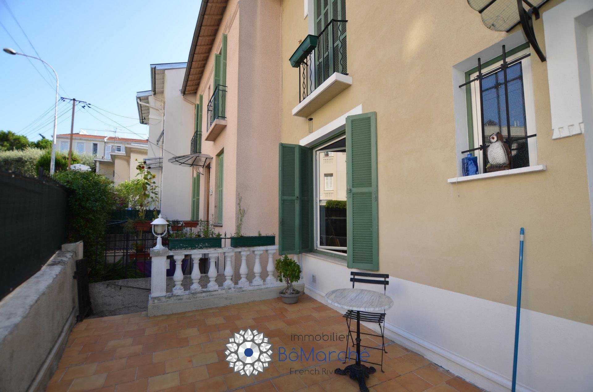 House in Nice, Provence-Alpes-Cote d'Azur 10812810