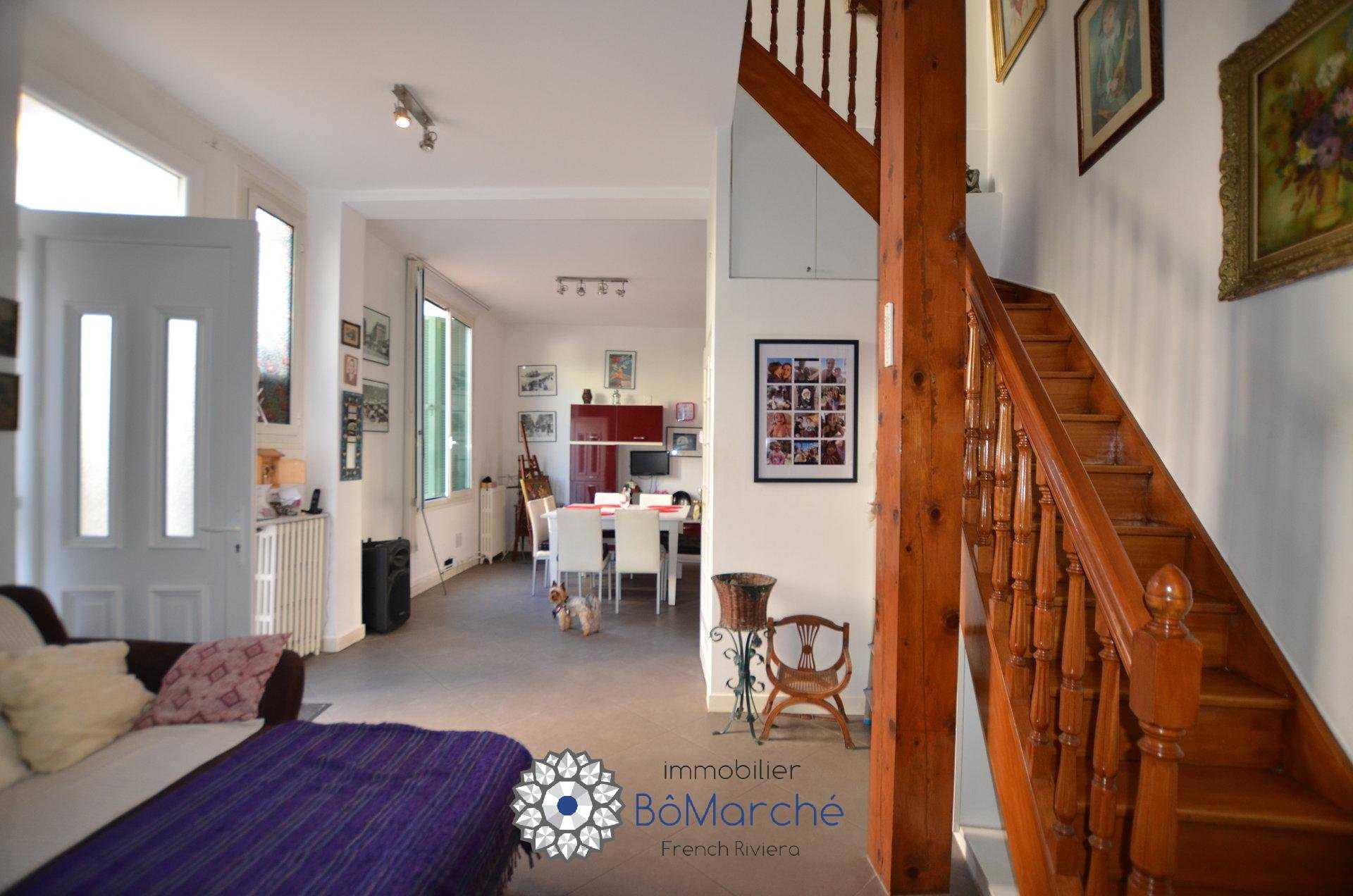 Talo sisään Kiva, Provence-Alpes-Cote d'Azur 10812810