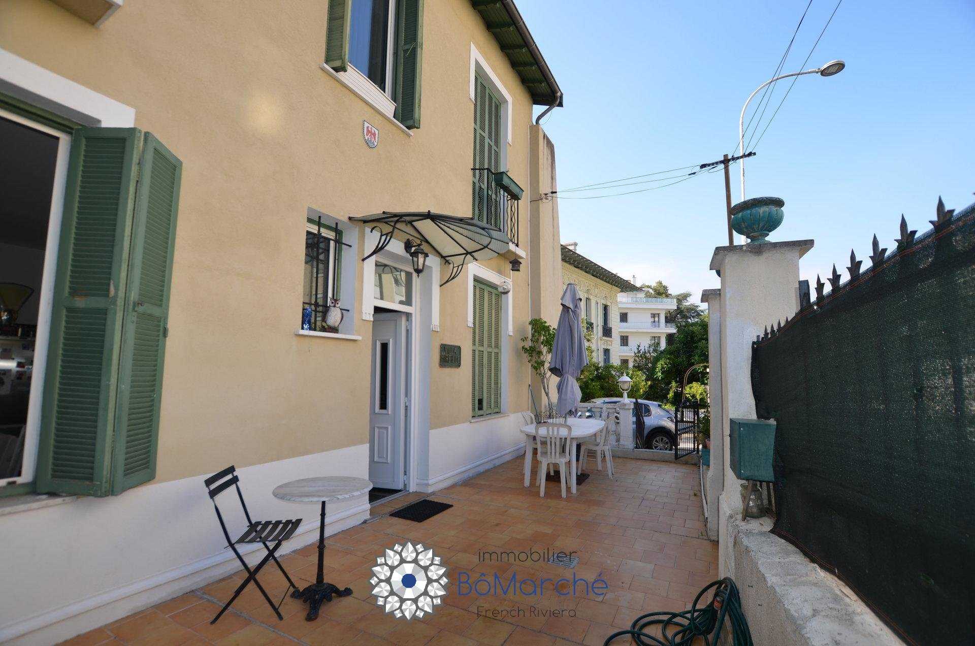 House in Nice, Provence-Alpes-Cote d'Azur 10812810