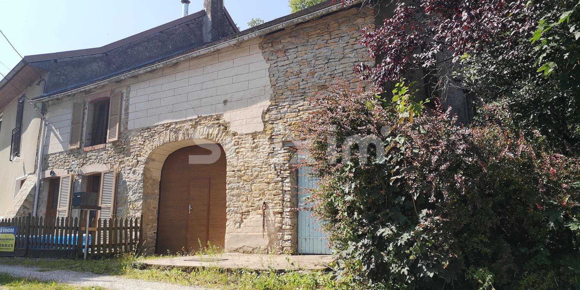 rumah dalam Doucier, Bourgogne-Franche-Comte 10812856