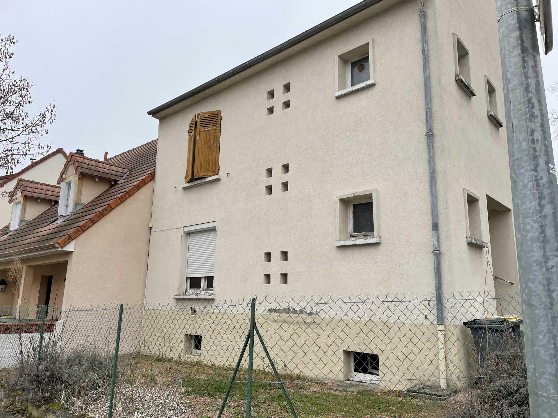 Hus i Vichy, Auvergne-Rhône-Alpes 10812908