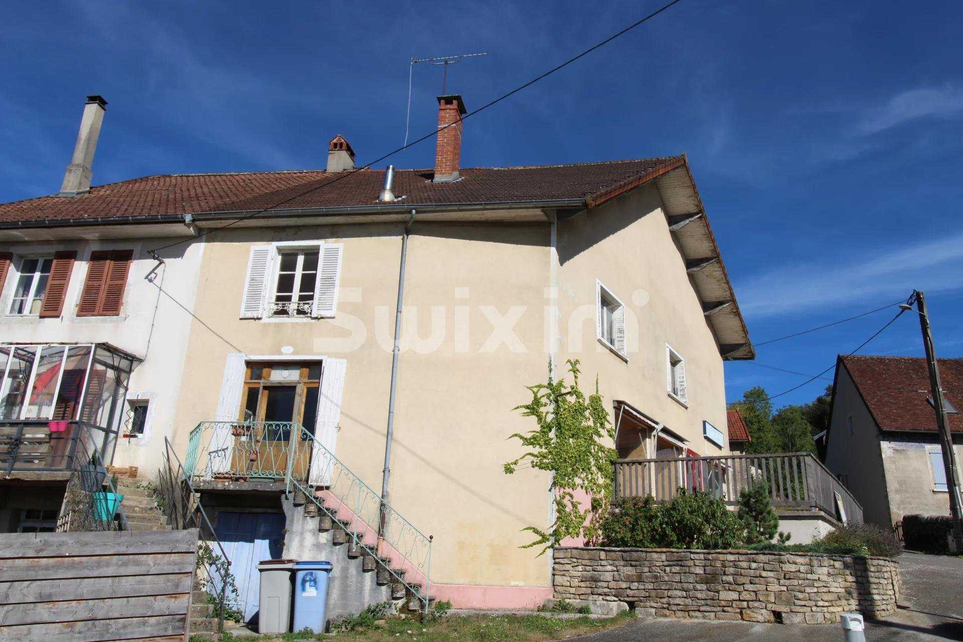 Haus im Lons-le-Saunier, Burgund-Franche-Comté 10812955