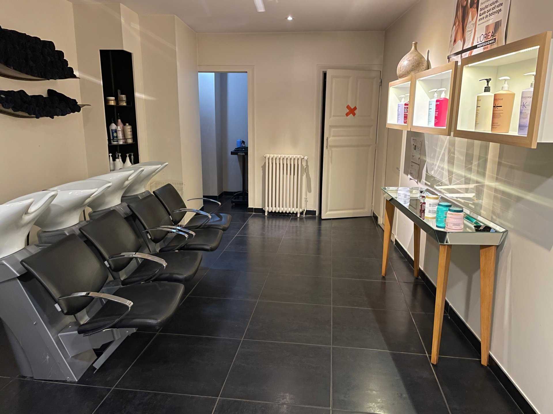 Commercial in Vichy, Allier 10812984