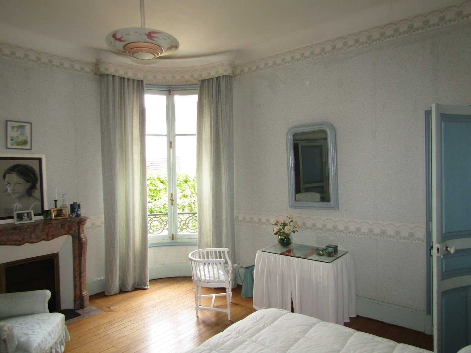 Dom w Vichy, Allier 10813053