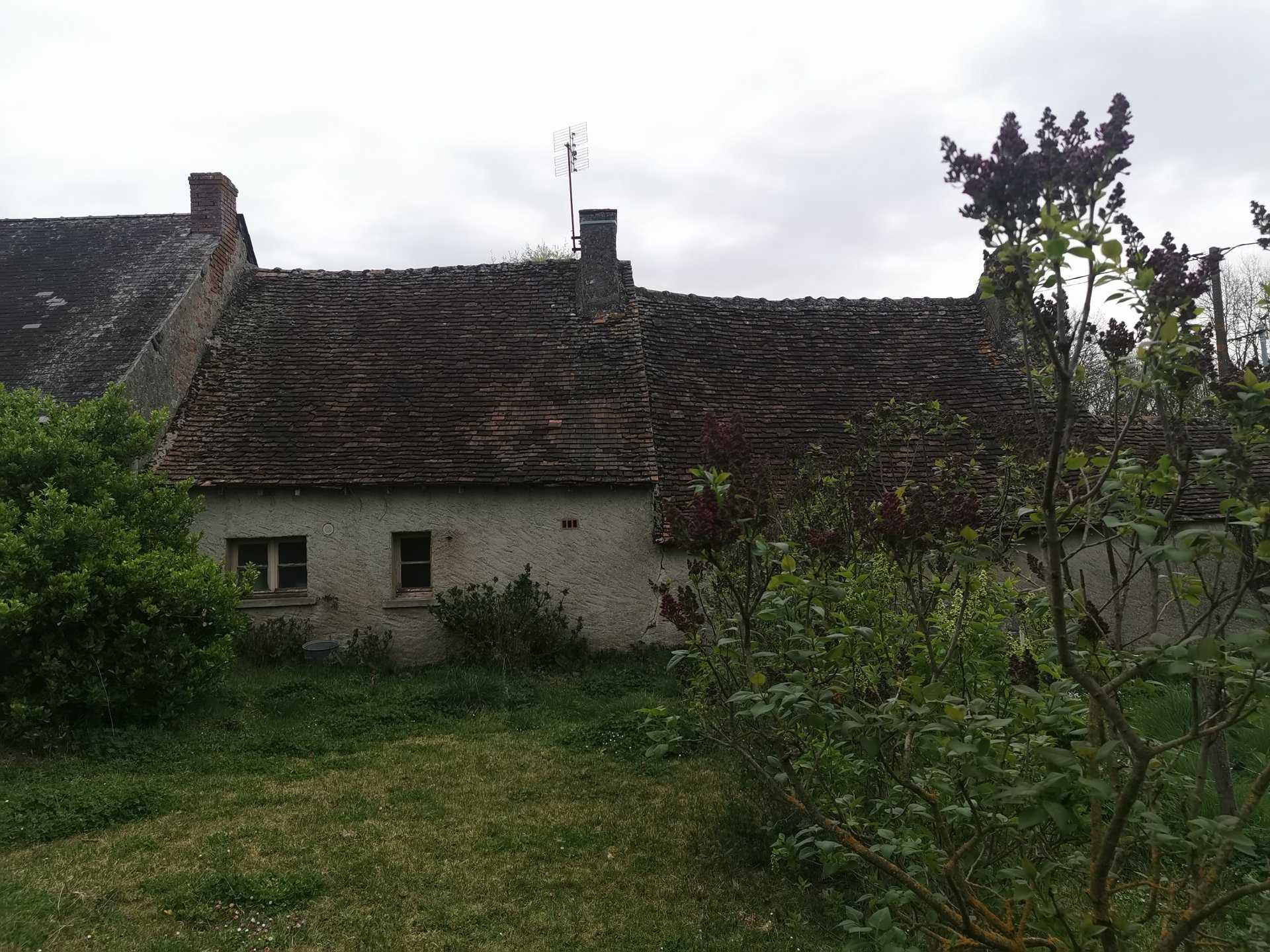 House in Le Blanc, Centre-Val de Loire 10813088
