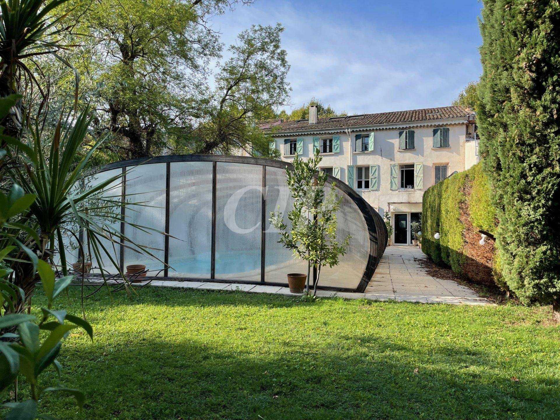 Rumah di Saint-Cannat, Provence-Alpes-Cote d'Azur 10813094