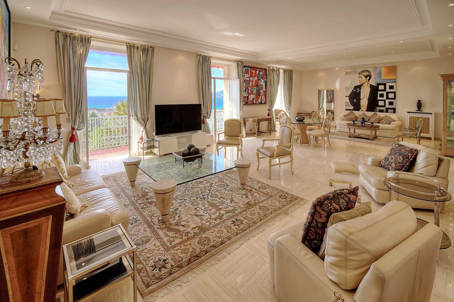 住宅 在 Cannes, Alpes-Maritimes 10813156