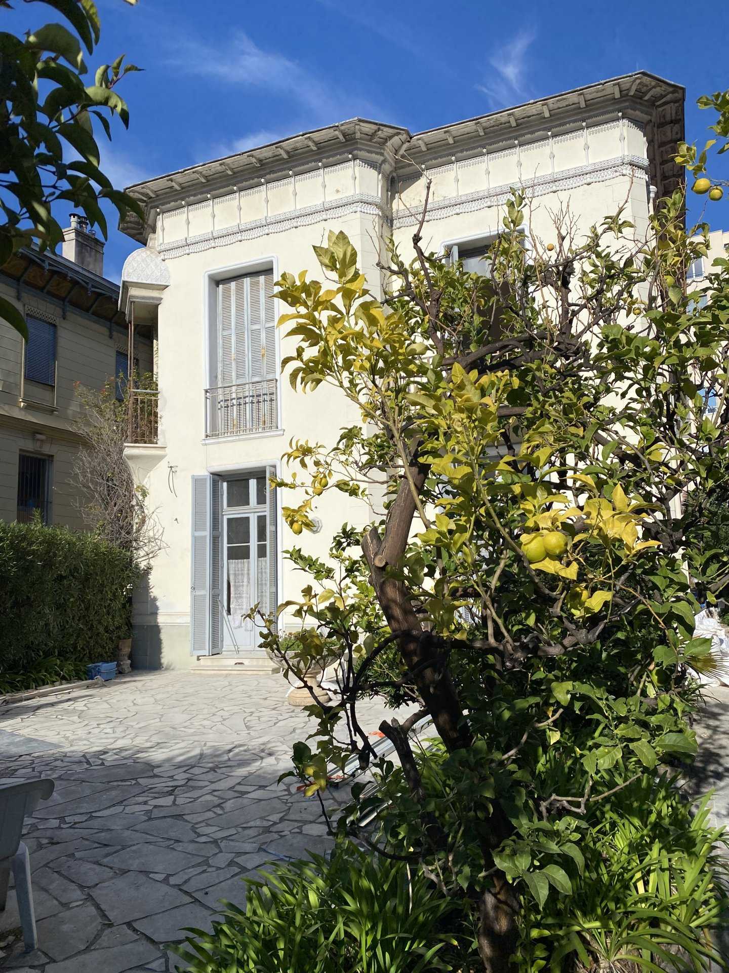 Ejerlejlighed i Le Ray, Provence-Alpes-Cote d'Azur 10813166
