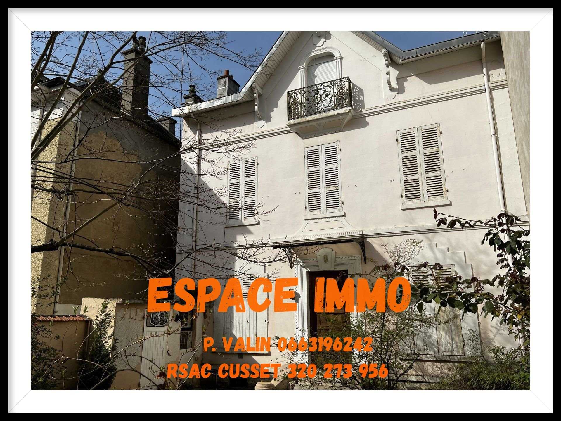 Mehrere Häuser im Vichy, Auvergne-Rhône-Alpes 10813174