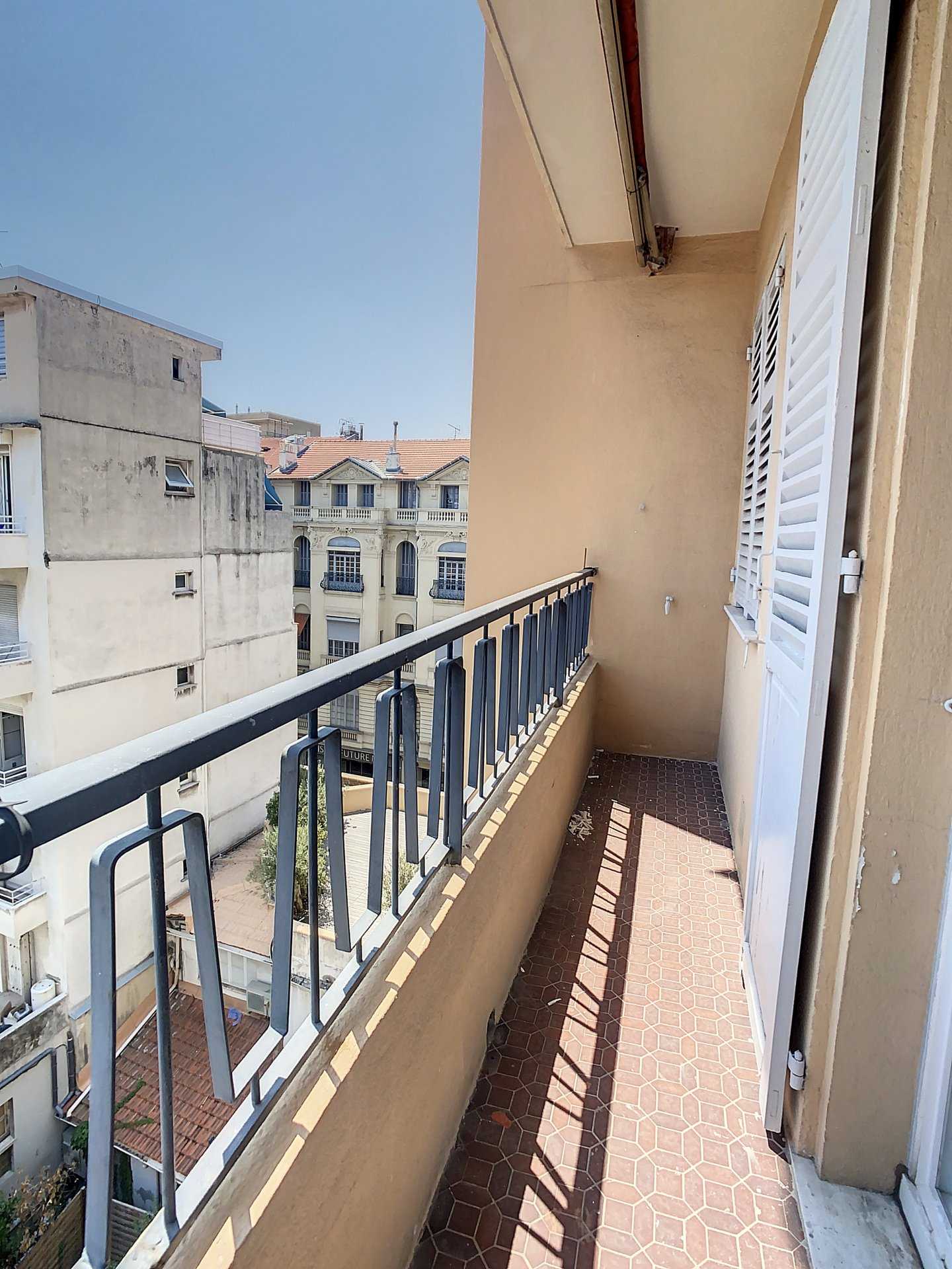 Condominium in Nice, Alpes-Maritimes 10813177
