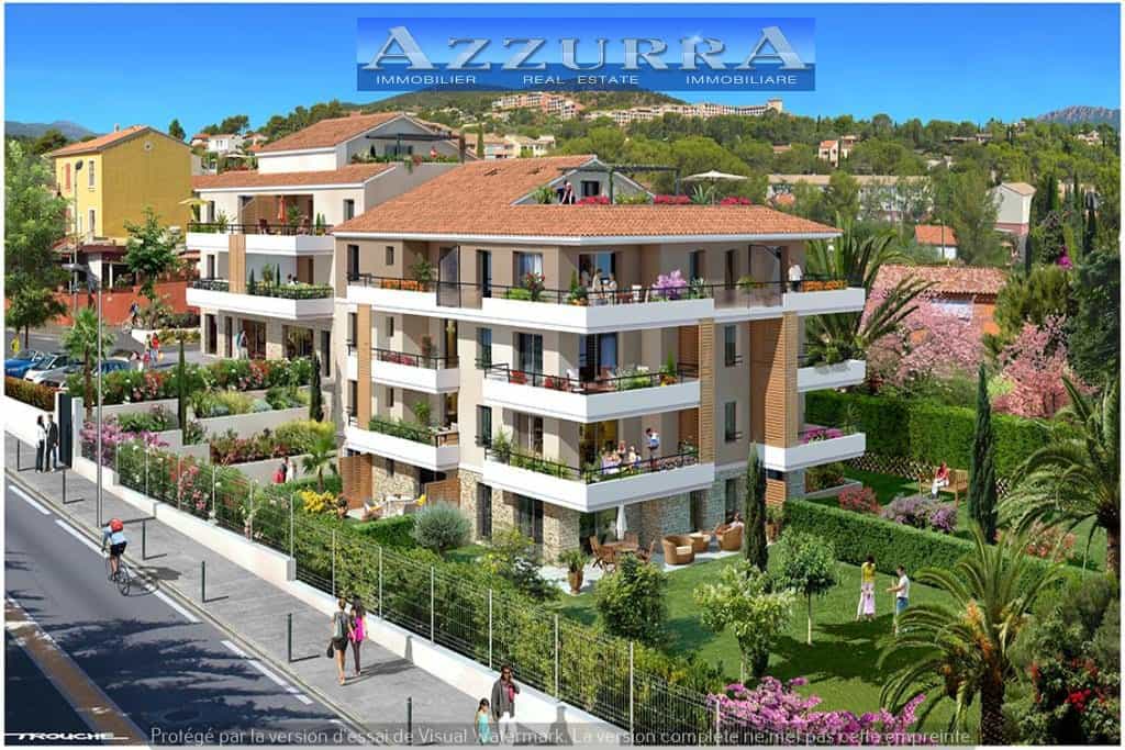 Condominium in Drammont, Provence-Alpes-Cote d'Azur 10813218