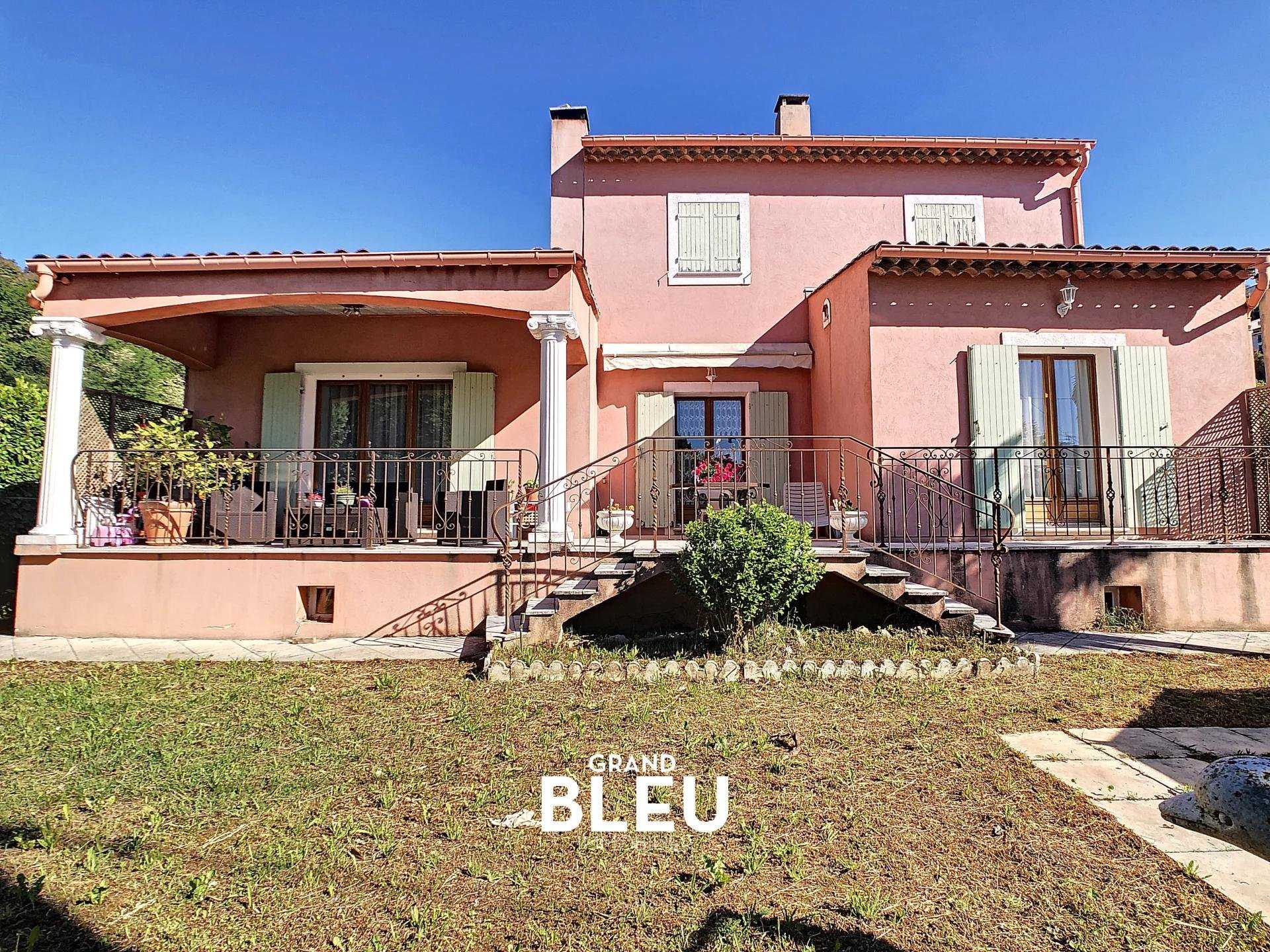 House in Contes, Provence-Alpes-Cote d'Azur 10813282
