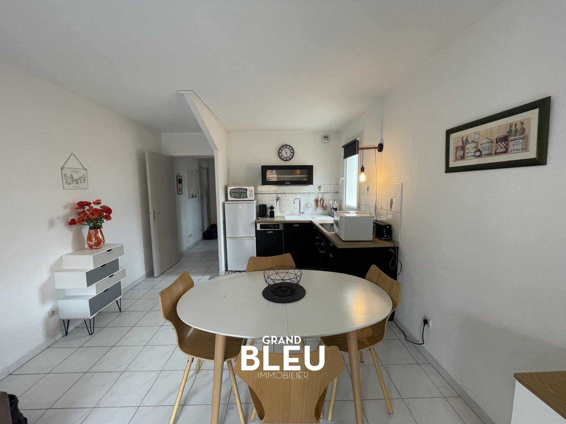 Condominium in Saint-Philippe, Provence-Alpes-Cote d'Azur 10813311