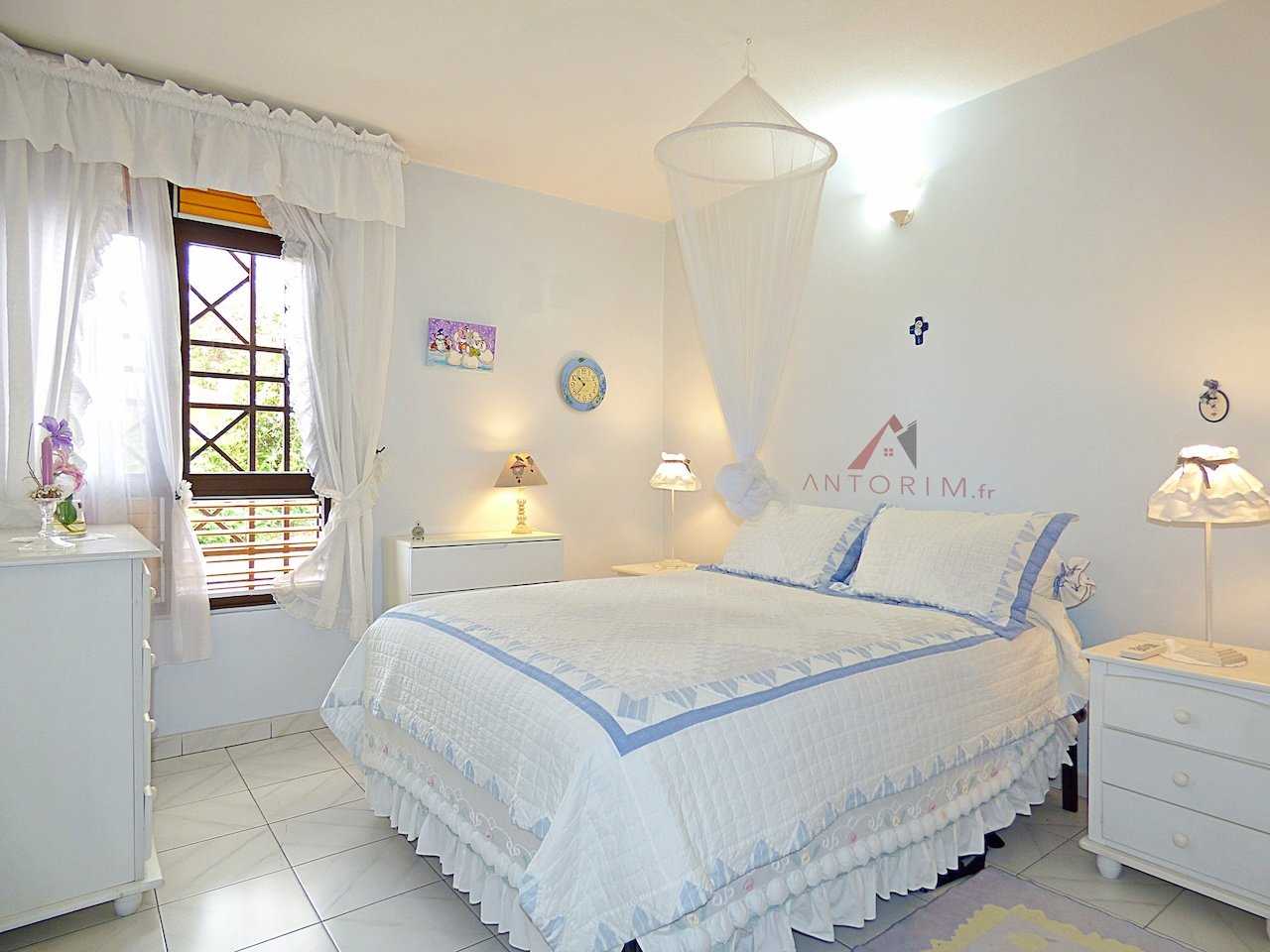 Condominium in Fort-de-France, Martinique 10813328
