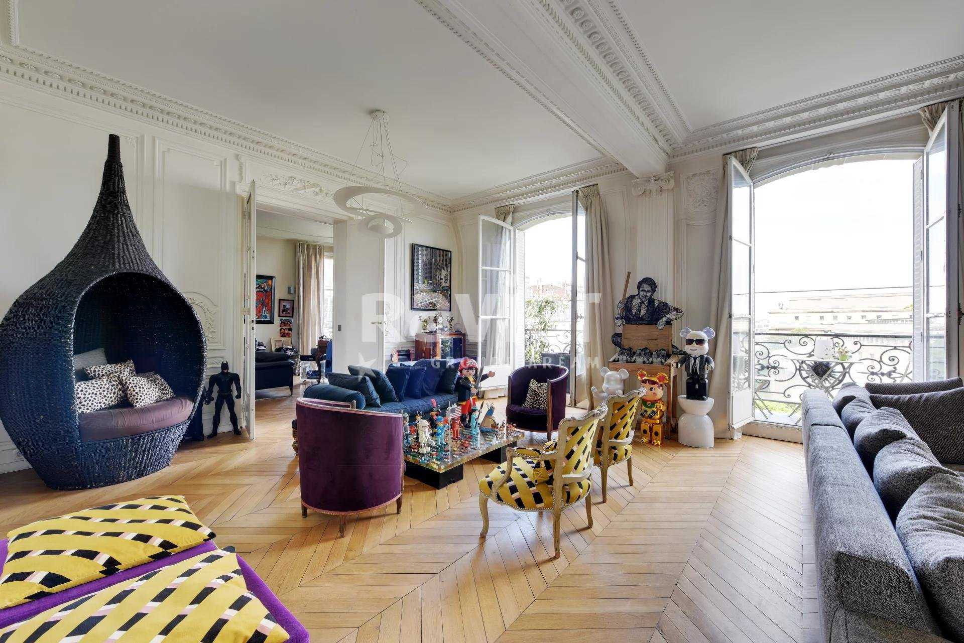 公寓 在 Paris 16ème, Paris 10813359