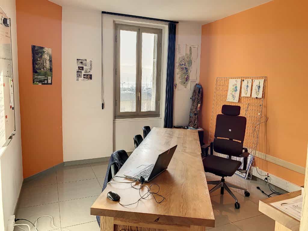 Eigentumswohnung im Ajaccio, Korsika 10813415