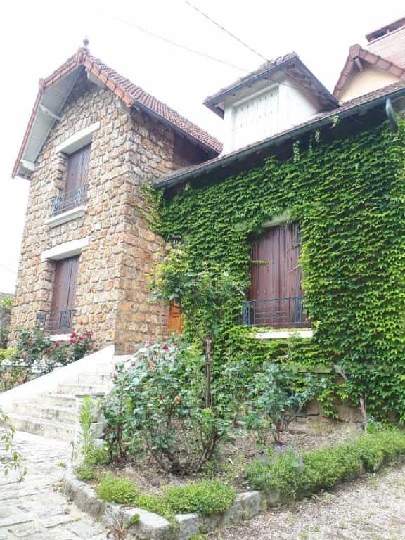 Huis in Morsang-sur-Orge, Ile-de-France 10813559