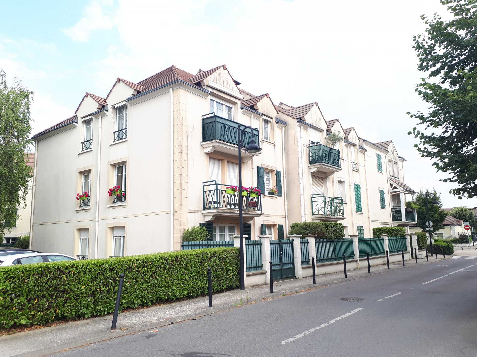 Квартира в Нозай, Іль-де-Франс 10813603