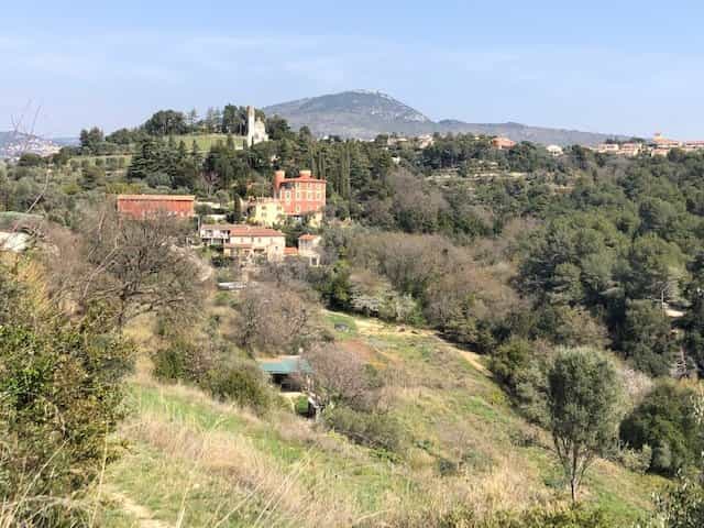 Land in Le Ray, Provence-Alpes-Côte d'Azur 10813669