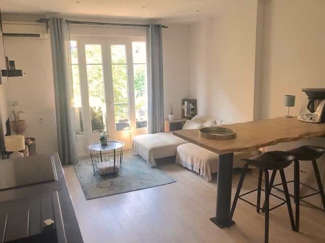 Condominium in Sainte-Helene, Provence-Alpes-Cote d'Azur 10813701