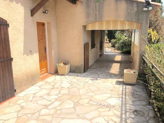Hus i Claviers, Provence-Alpes-Cote d'Azur 10813748