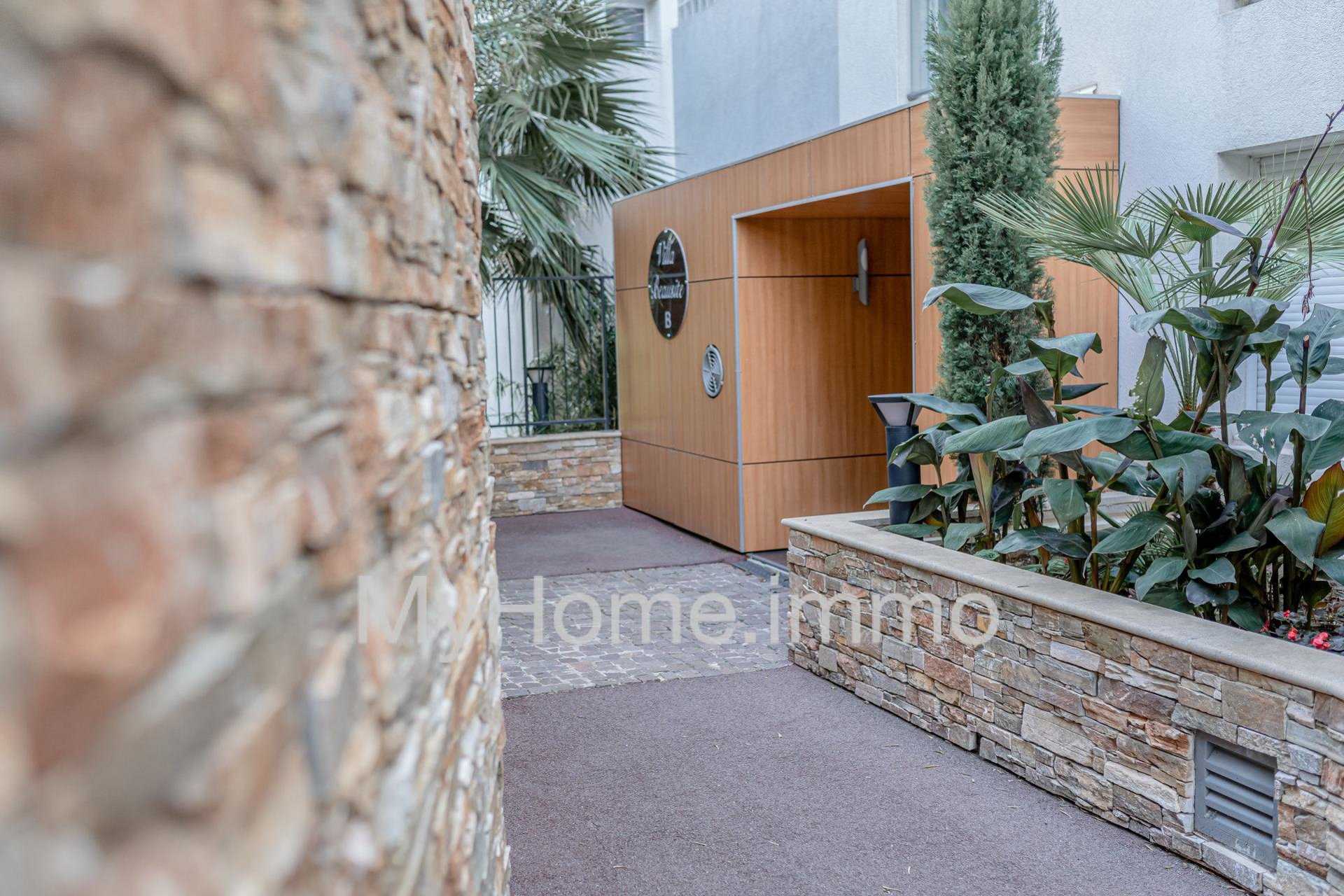 Condominium dans Nice, Alpes-Maritimes 10813771