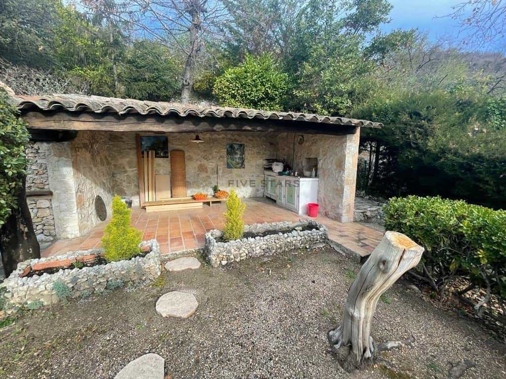 σπίτι σε Tourrettes-sur-Loup, Alpes-Maritimes 10813836