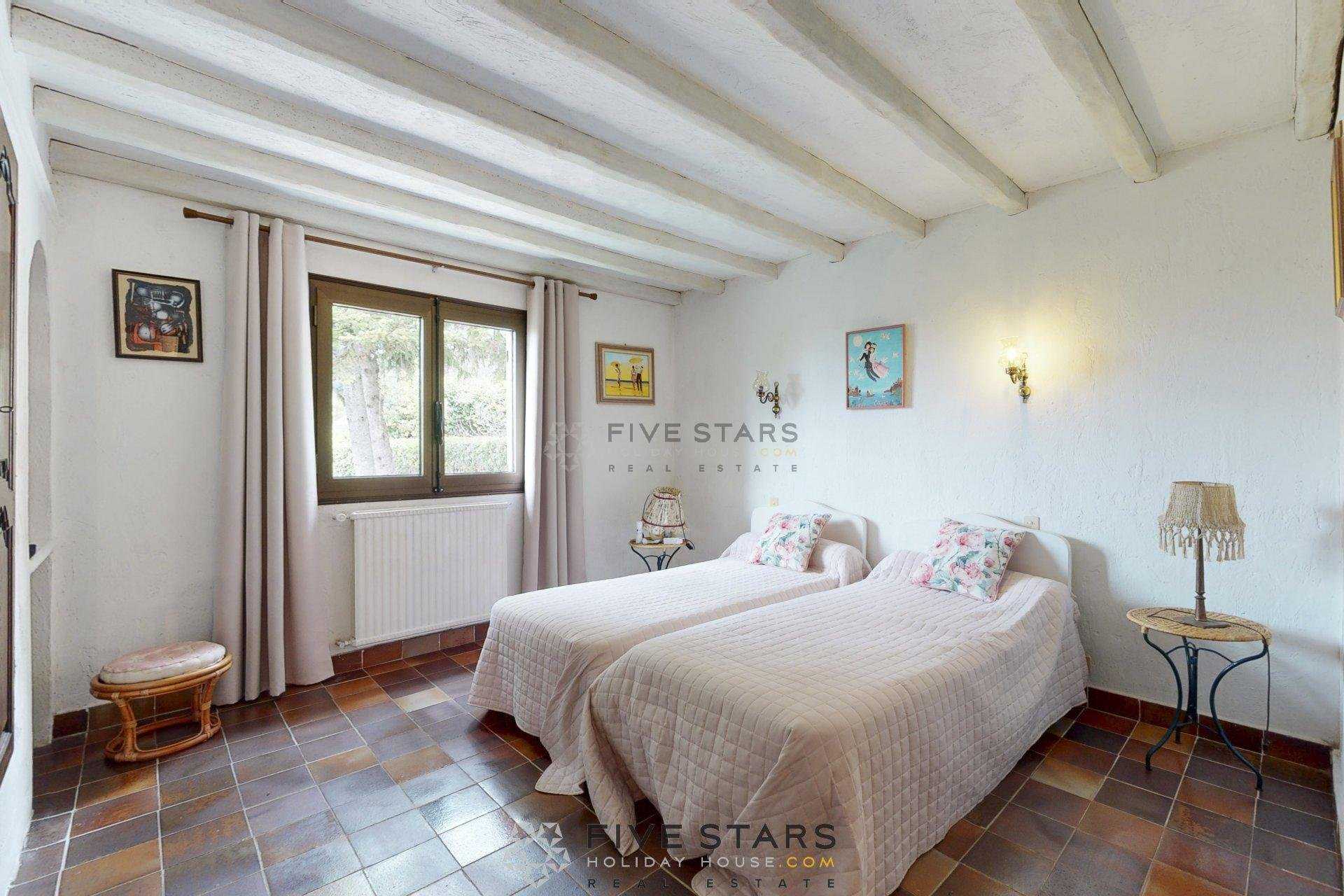 rumah dalam Tourrettes-sur-Loup, Alpes-Maritimes 10813836