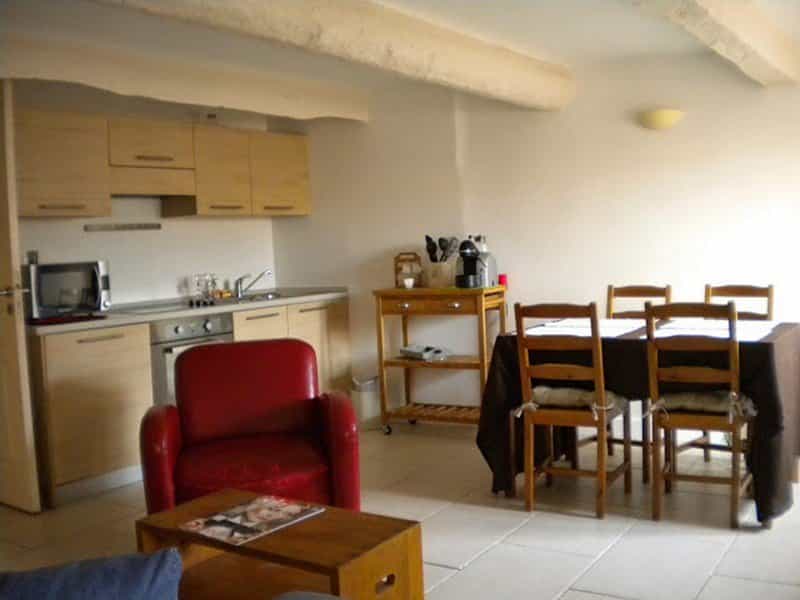 公寓 在 圣保罗德旺斯, 普罗旺斯-阿尔卑斯-蓝色海岸 10813838