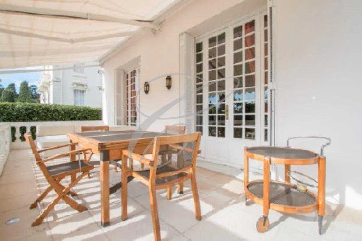 House in Beaulieu-sur-Mer, Provence-Alpes-Cote d'Azur 10813860