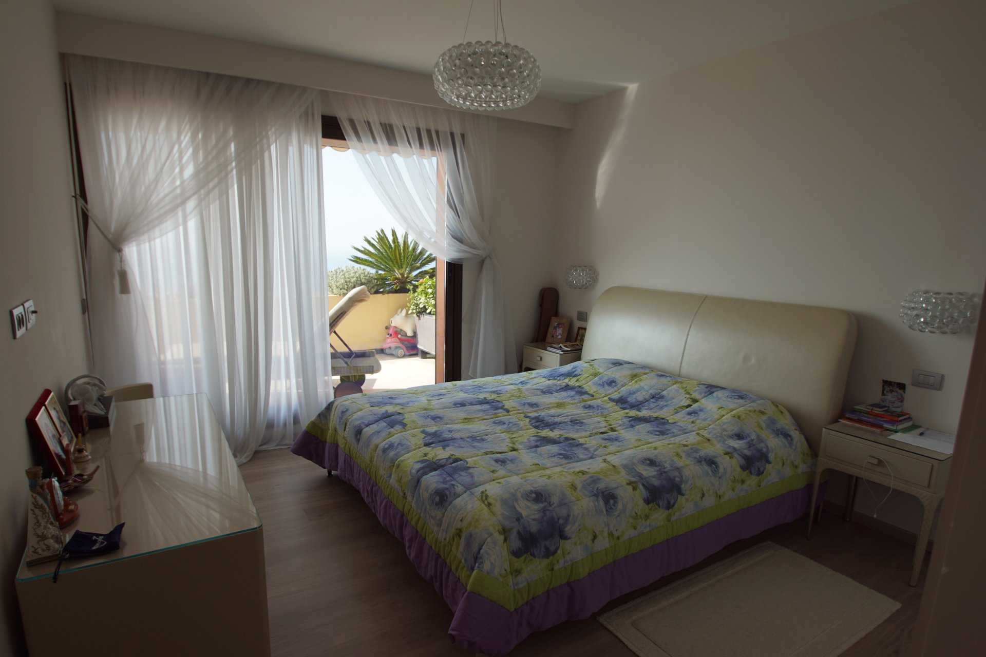 Condominium in Nice, Alpes-Maritimes 10813876