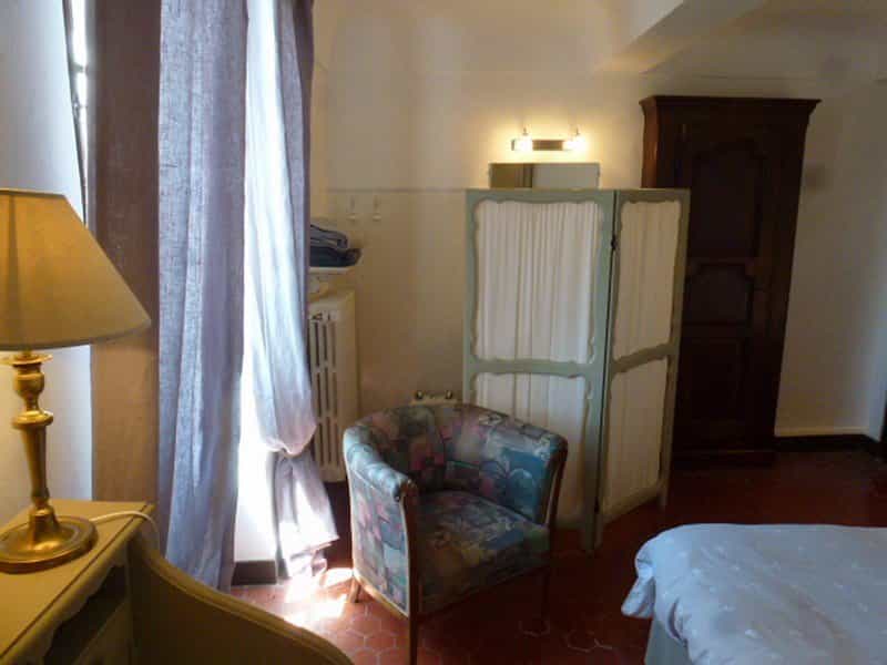 Huis in Coursegoules, Alpes-Maritimes 10813889