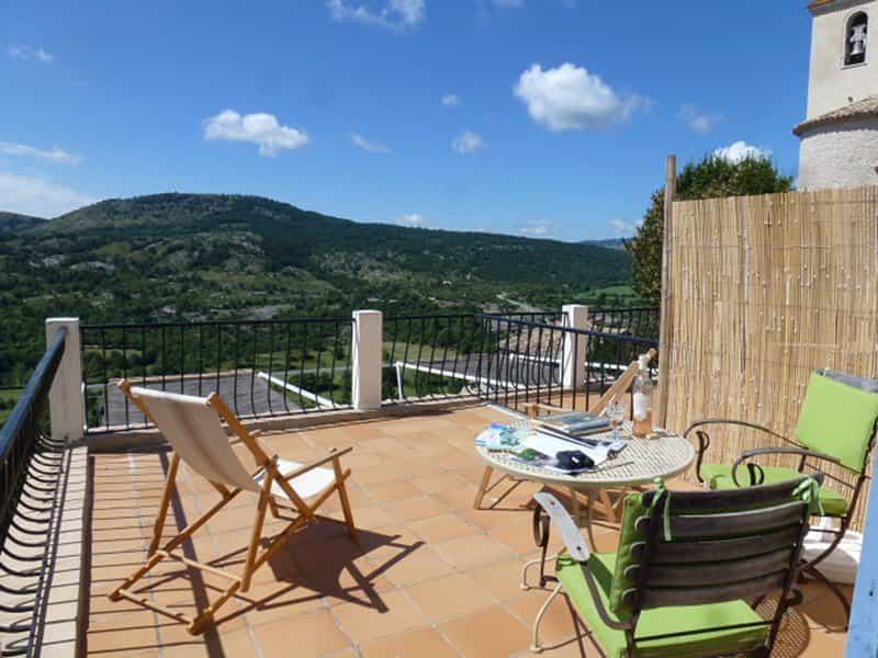 Hus i Coursegoules, Provence-Alpes-Cote d'Azur 10813889