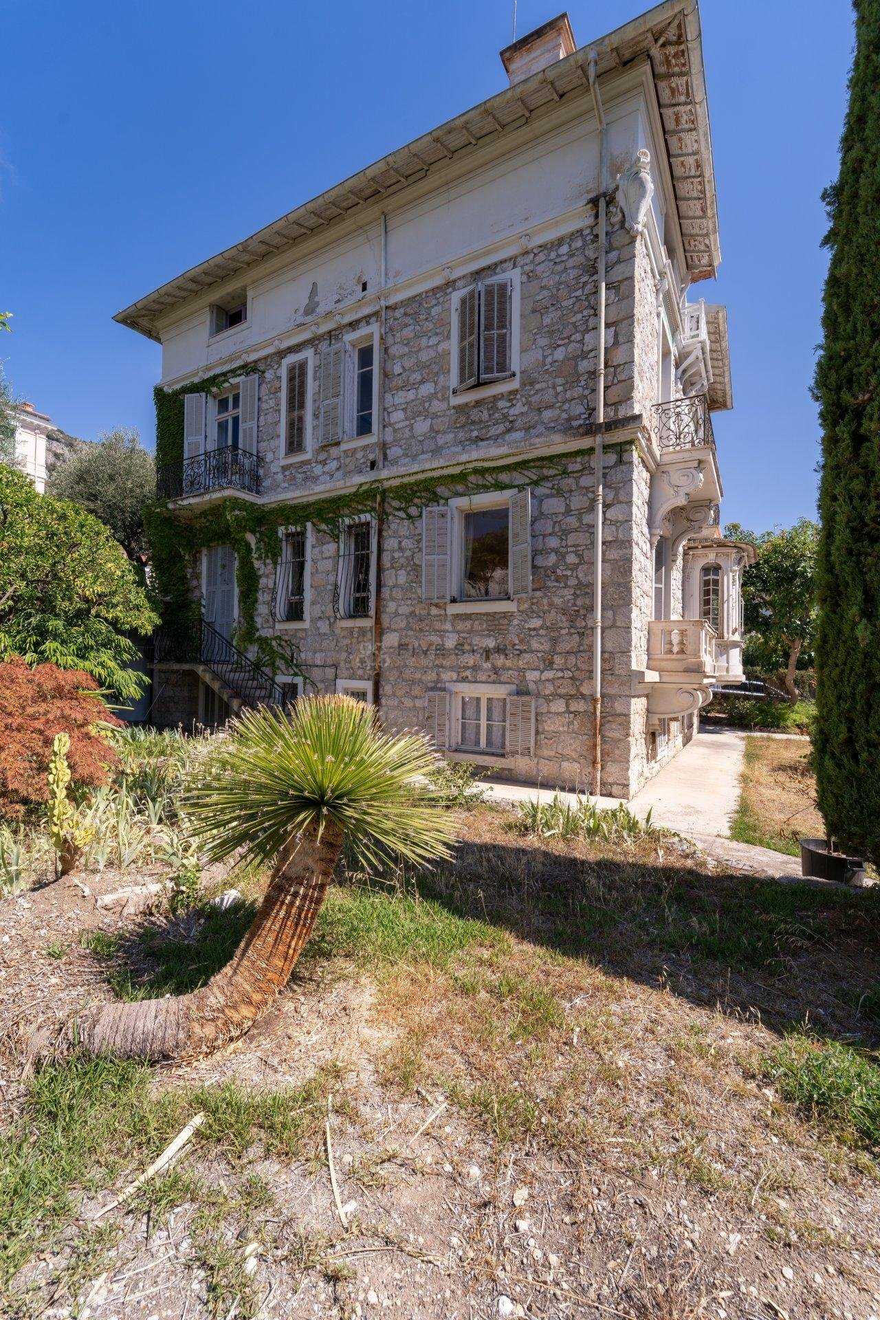 Huis in Beaulieu-sur-Mer, Alpes-Maritimes 10813909