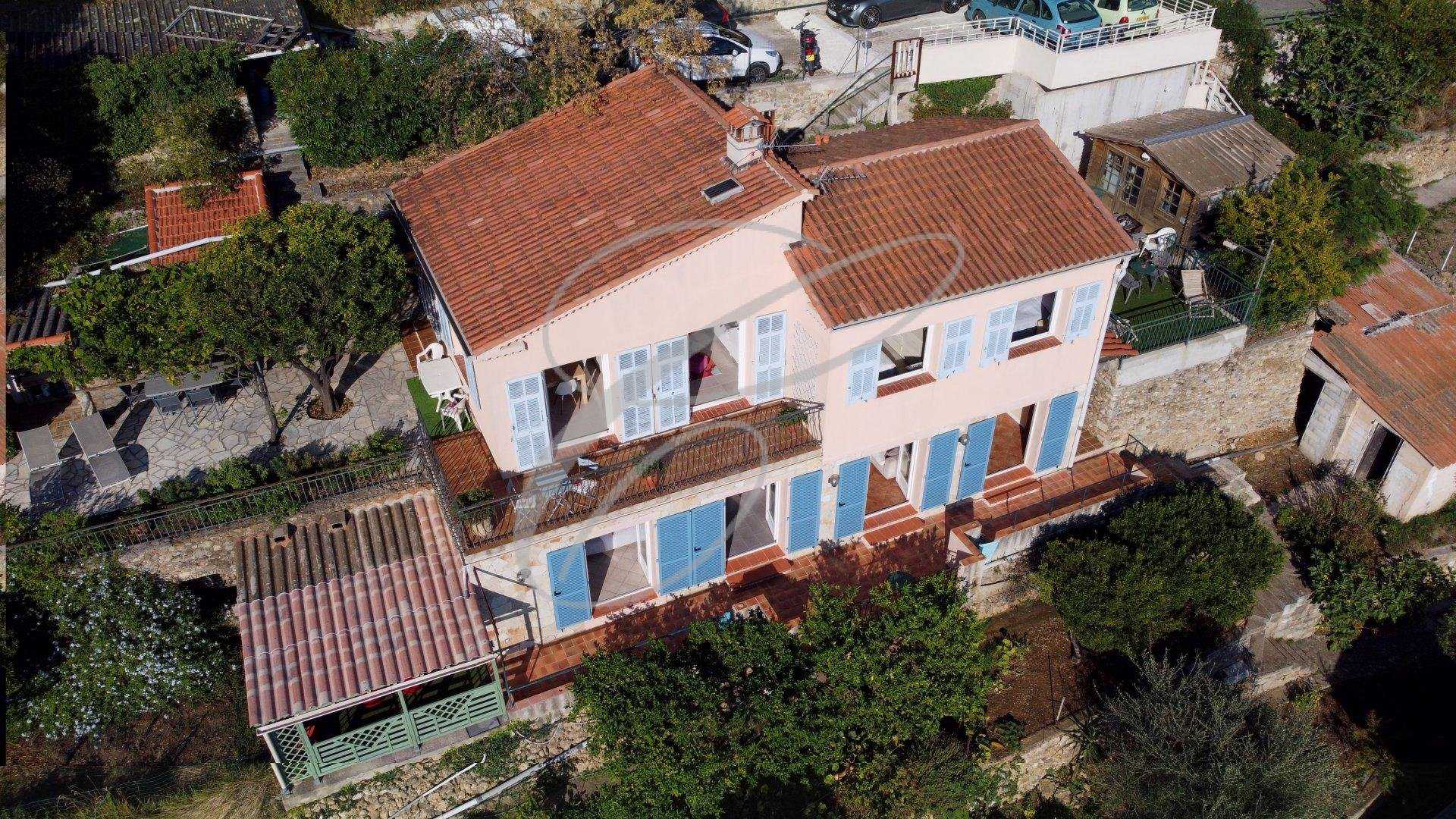 casa en Roquebrune-Cap-Martin, Alpes-Maritimes 10813916