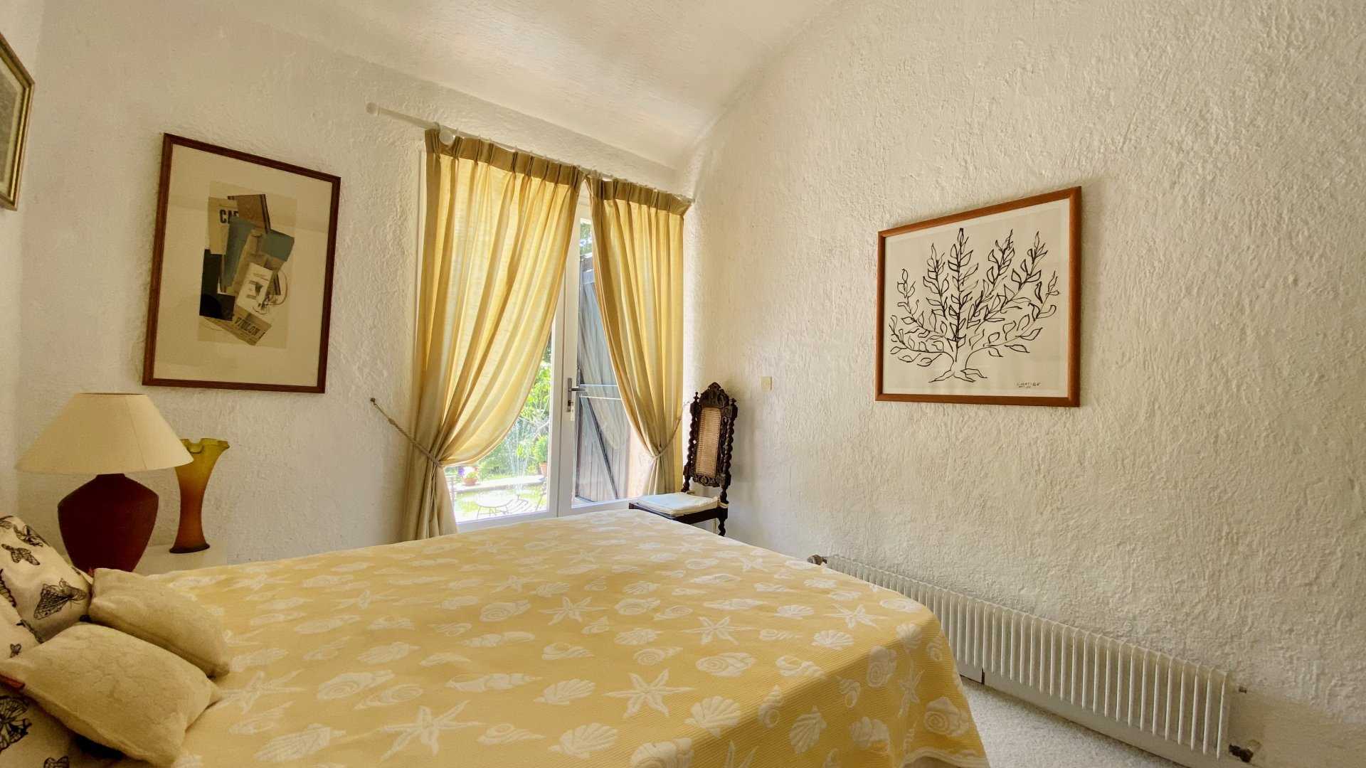 Haus im Coursegoules, Alpes-Maritimes 10813925