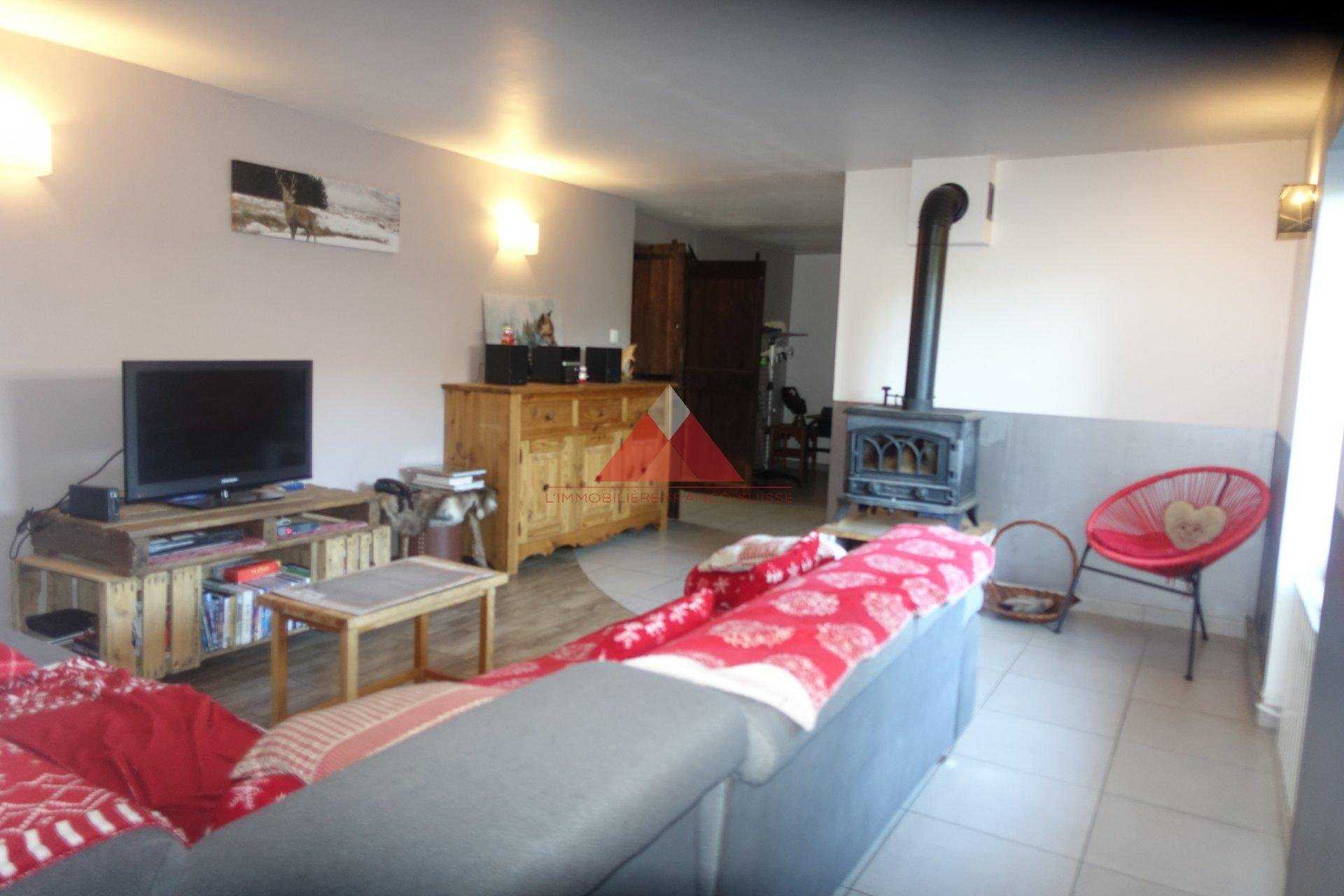 House in Saint-Amour, Bourgogne-Franche-Comte 10813928