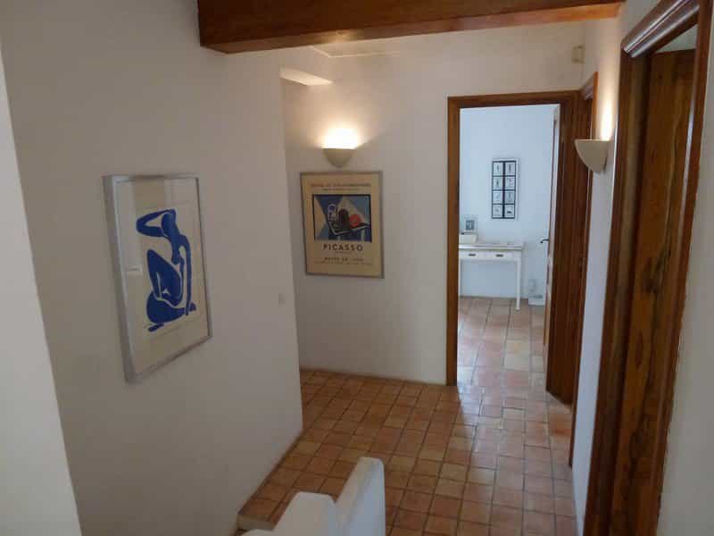 Talo sisään Cagnes-sur-Mer, Alpes-Maritimes 10813949