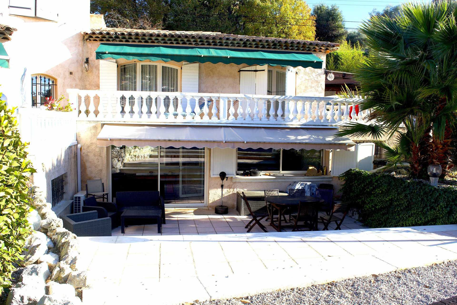 Hus i Golfe-Juan, Provence-Alpes-Cote d'Azur 10813960