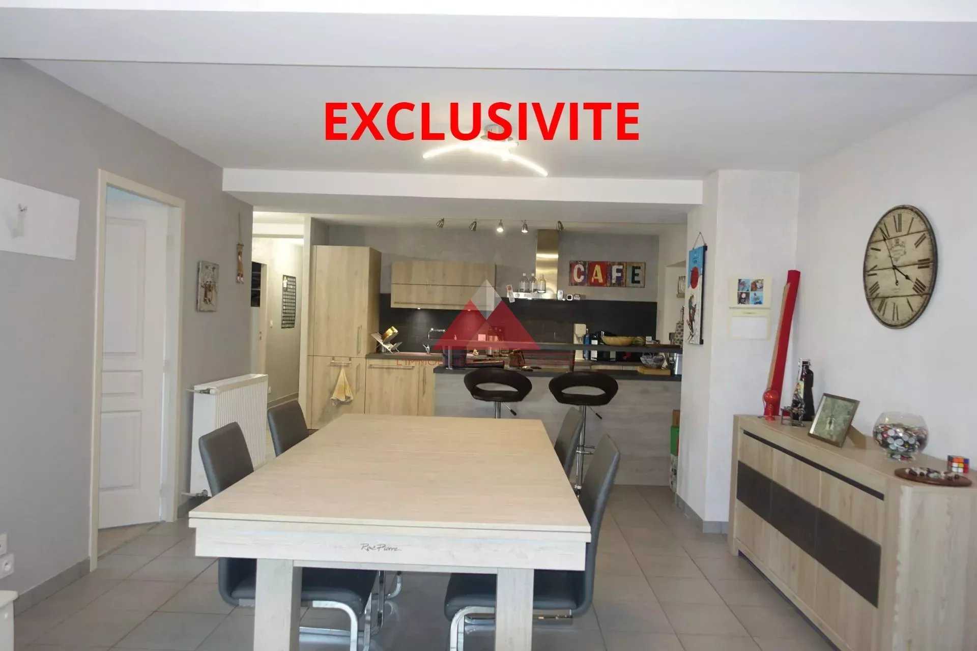 公寓 在 Les Rousses, Bourgogne-Franche-Comte 10813986
