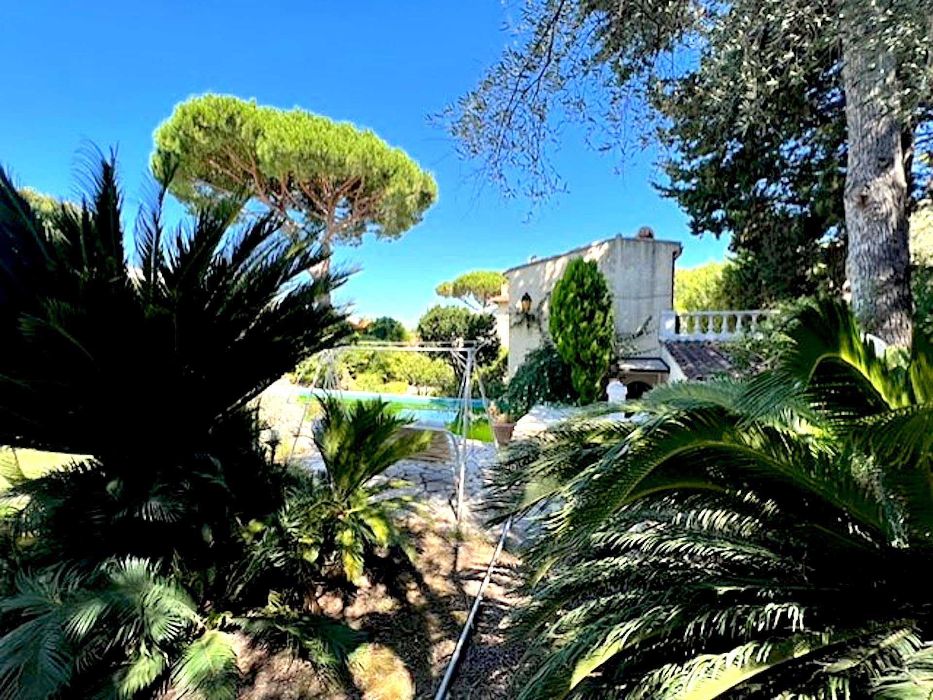 Huis in Antibes, Alpes-Maritimes 10814002