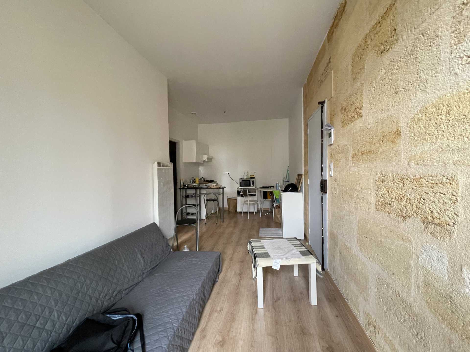 Condominium in Bordeaux, Nouvelle-Aquitaine 10814062
