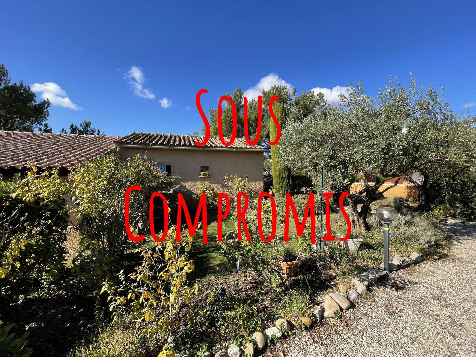 Condominium in Vaison-la-Romaine, Provence-Alpes-Cote d'Azur 10814106