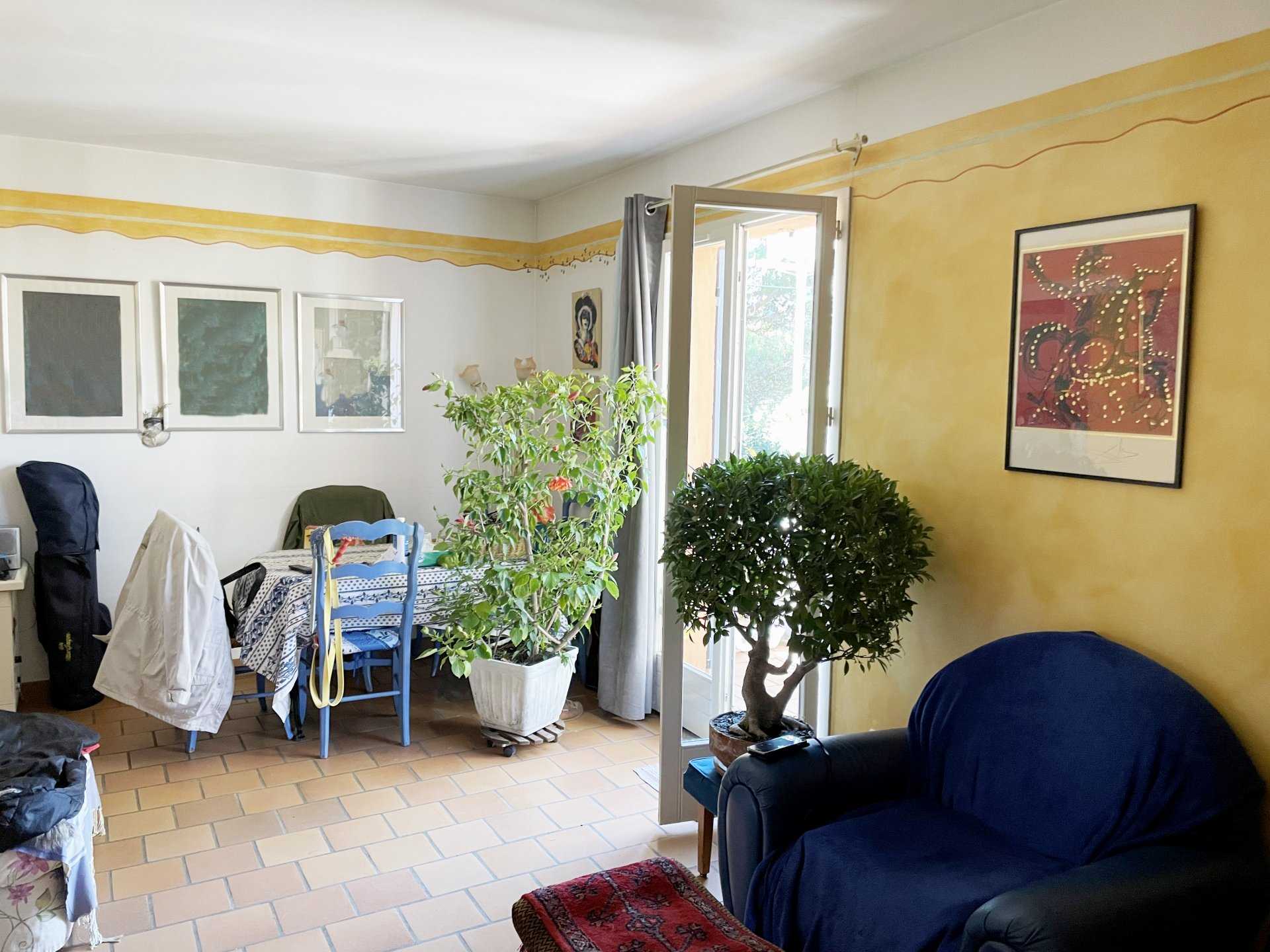 Eigentumswohnung im Vaison-la-Romaine, Provence-Alpes-Côte d'Azur 10814106