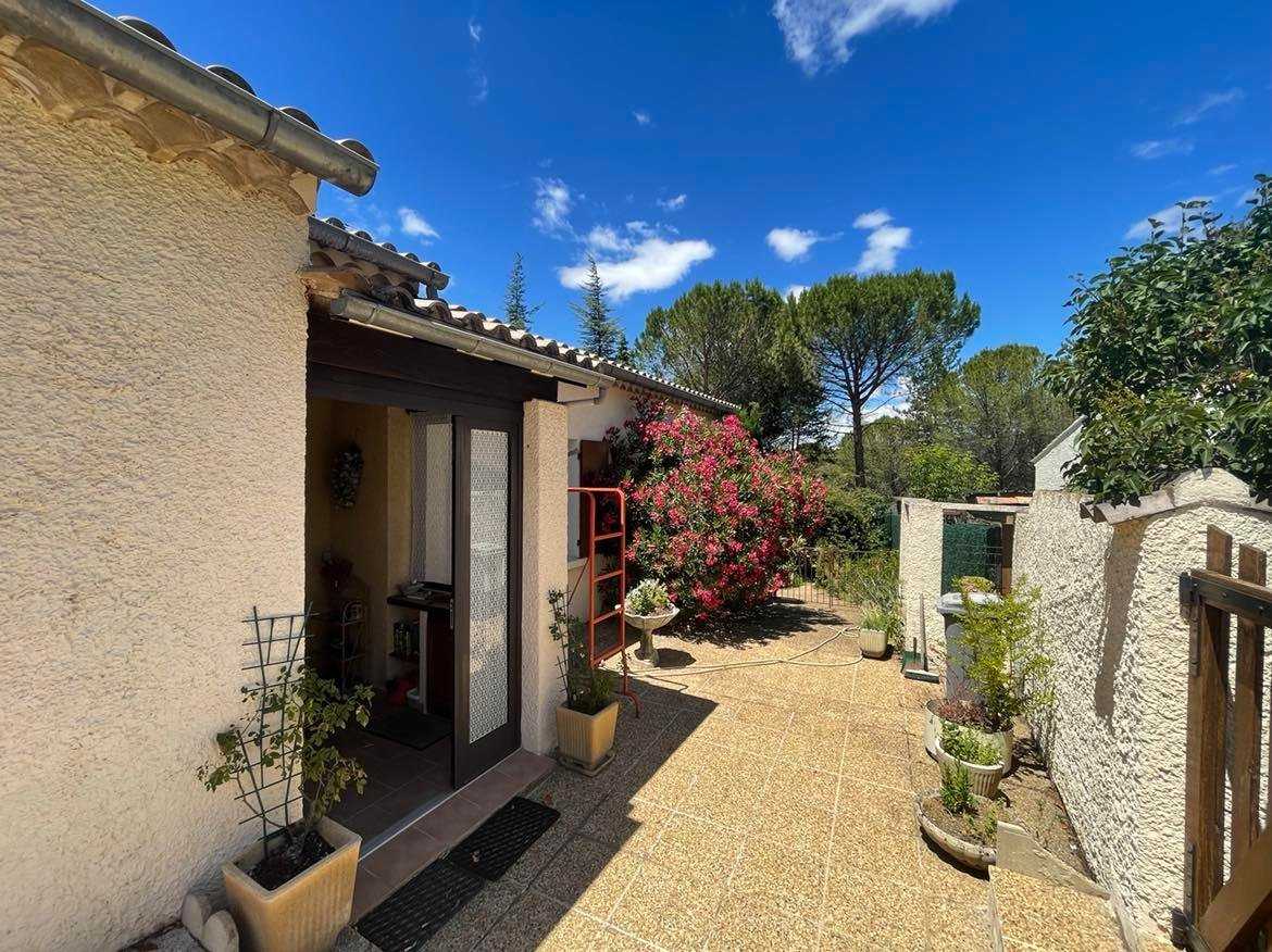 Hus i Vaison-la-Romaine, Provence-Alpes-Cote d'Azur 10814156