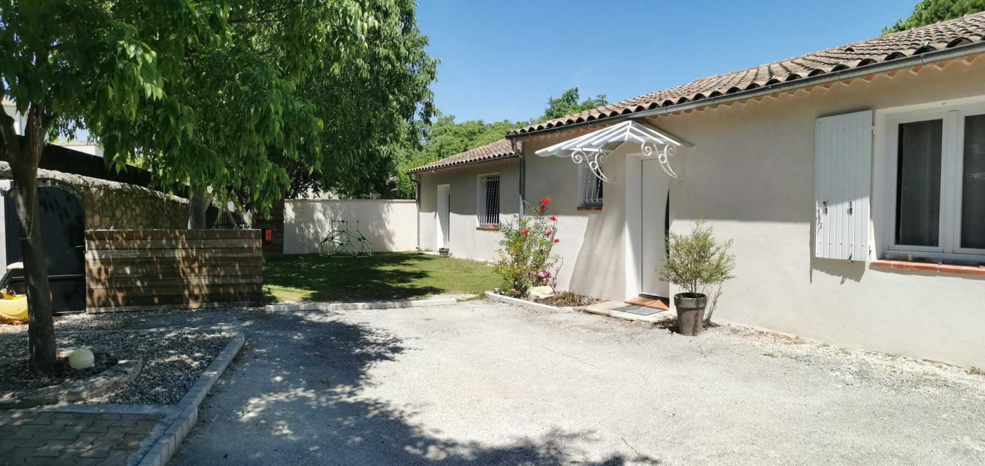 casa en Vaison-la-Romaine, Provenza-Alpes-Costa Azul 10814166