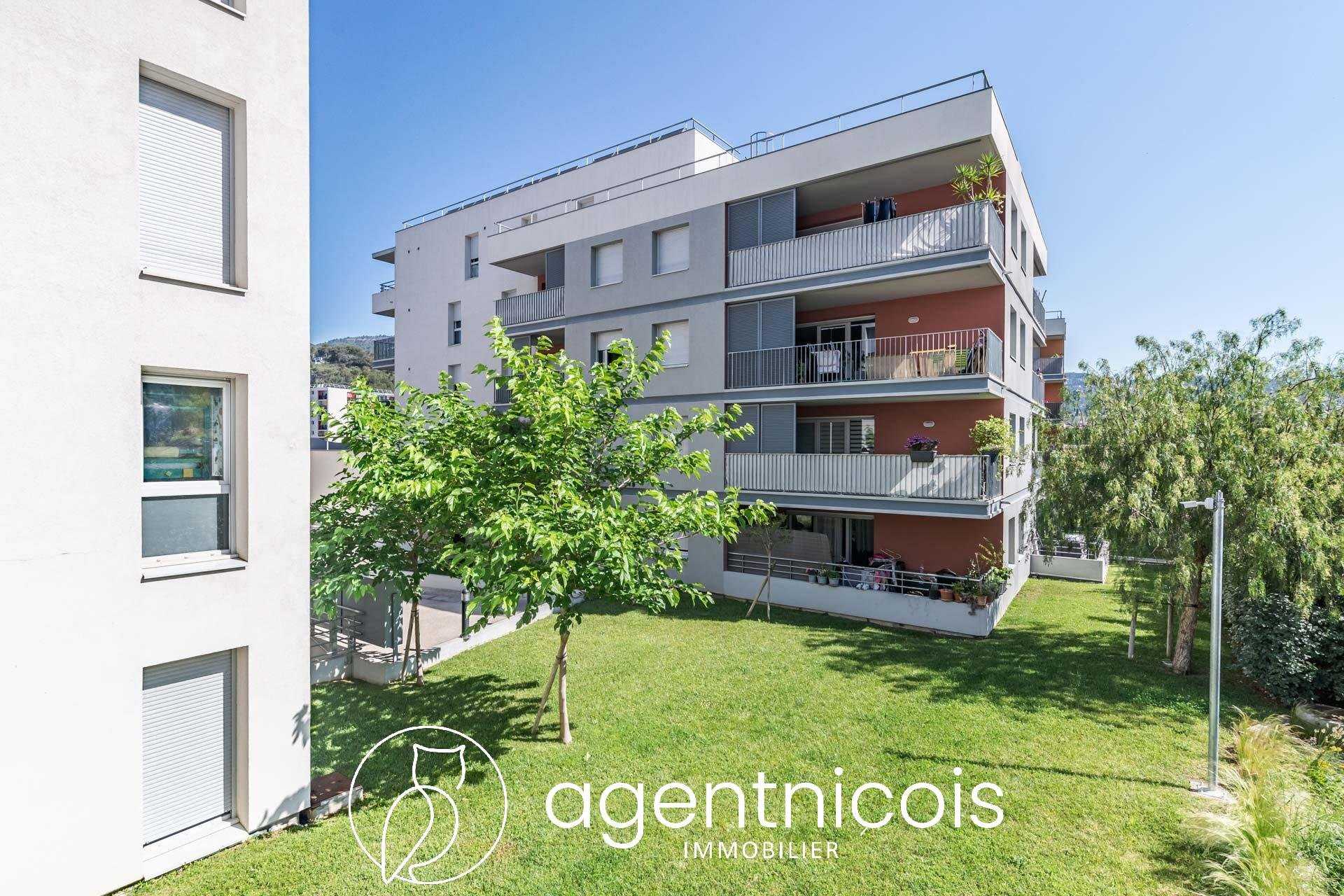 Condominium in La Trinité, Alpes-Maritimes 10814193